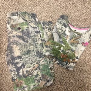 Mossy Oak Camouflage Hunting pants size small and Mossy Oak shirt XL